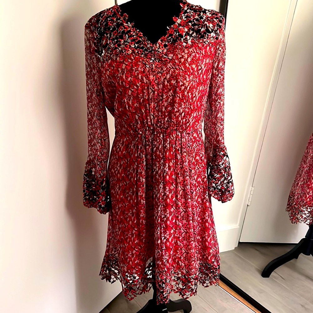 Tahari Red Floral Dress with Lace Cut Out and Dress Lining, US M